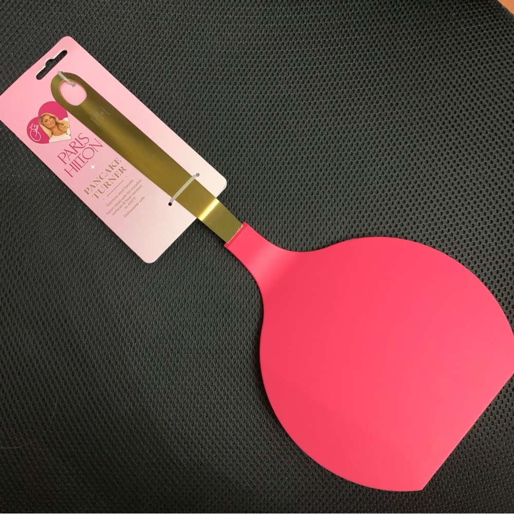 New PARIS HILTON PANCAKE TURNER STAINLESS STEEL HANDLE  PARIS HILTON TURNER